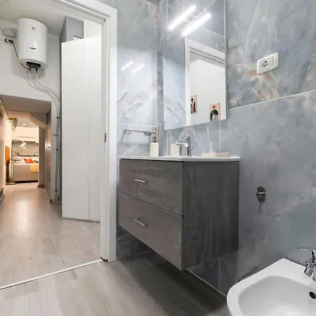 Flow Urban Living By Different Apartment *